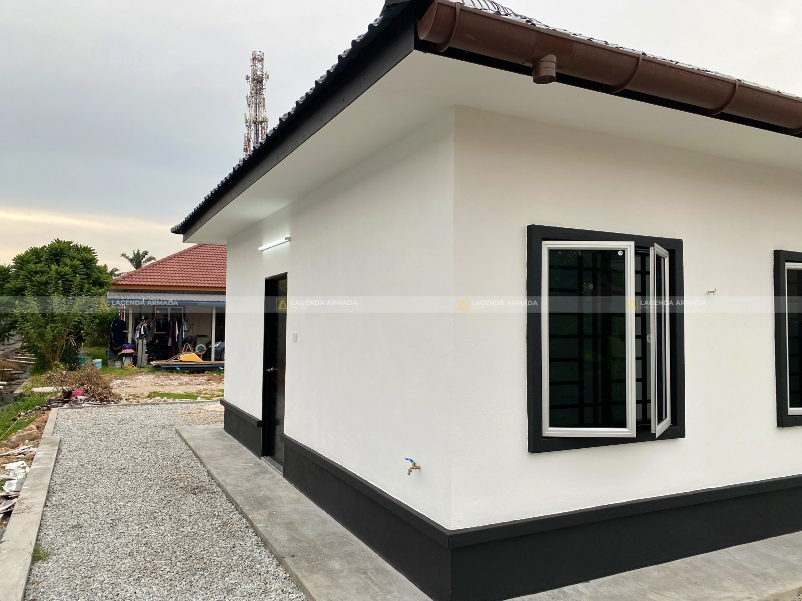 Lagenda Mawar (Encik Shukri)