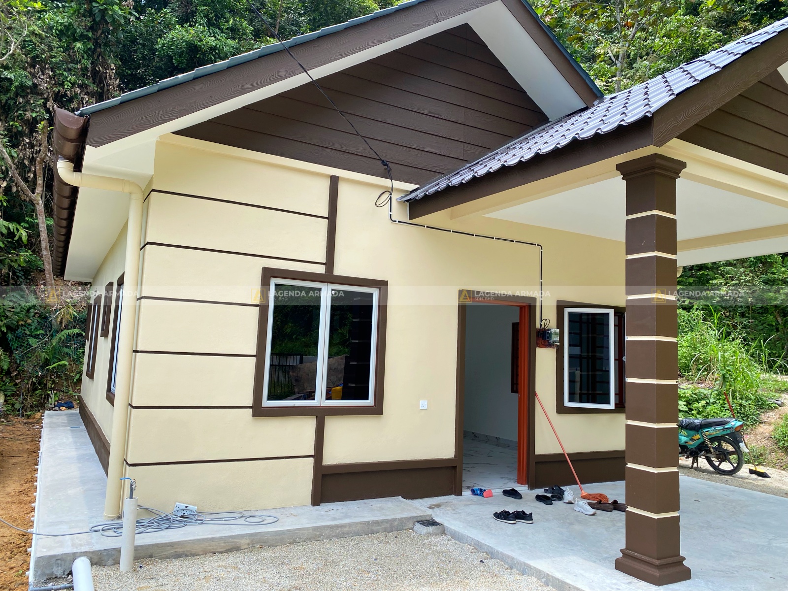 Lagenda Mawar (Puan Nazliza)