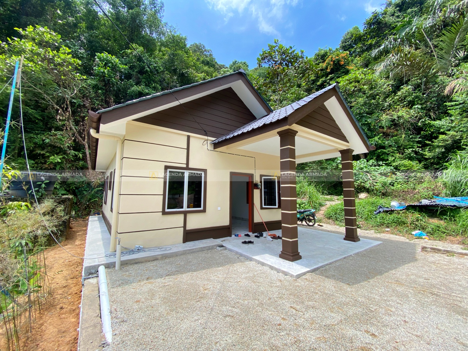 Lagenda Mawar (Puan Nazliza)