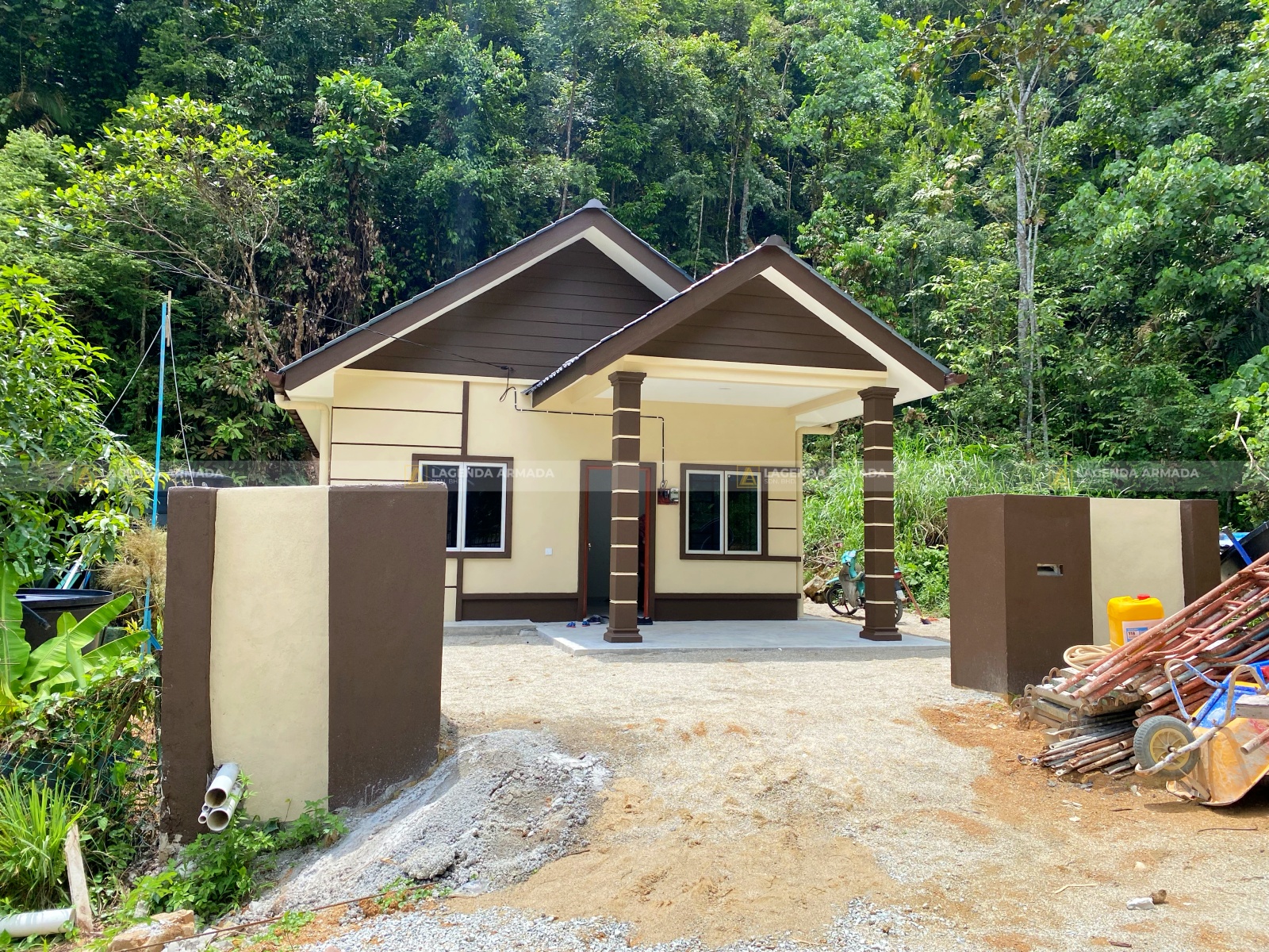 Lagenda Mawar (Puan Nazliza)