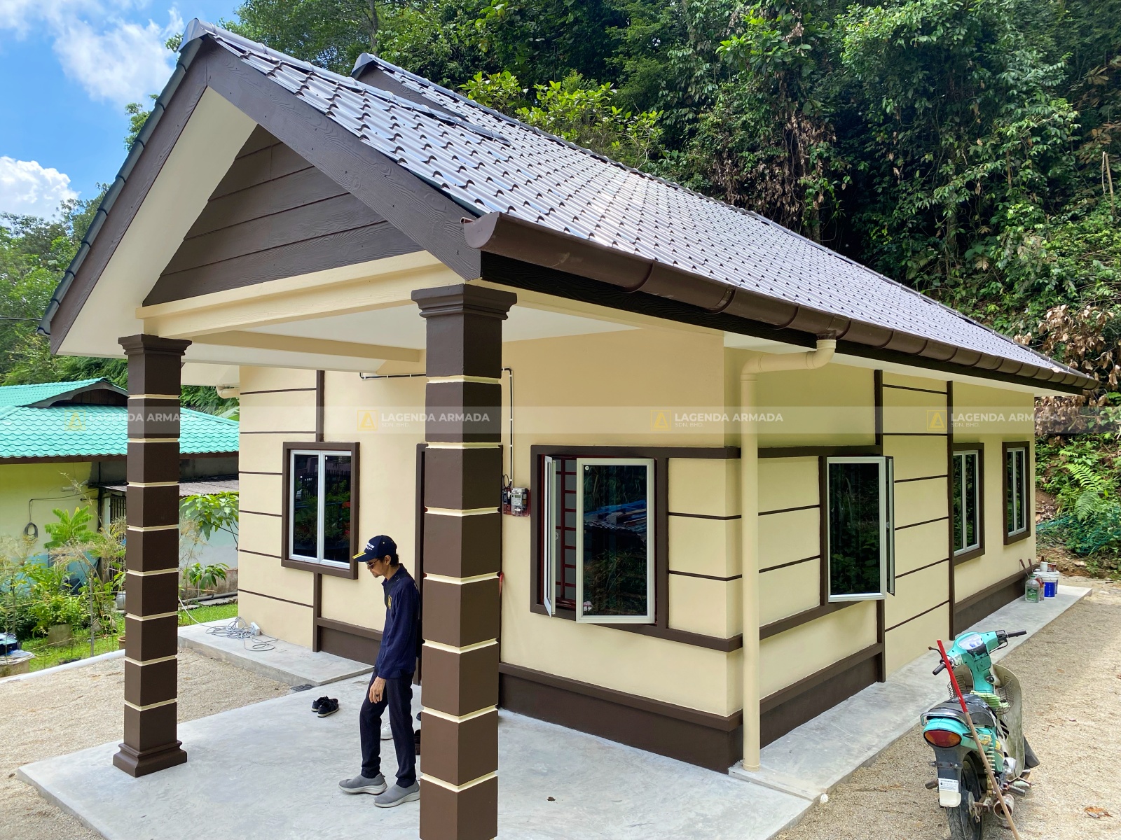 Lagenda Mawar (Puan Nazliza)