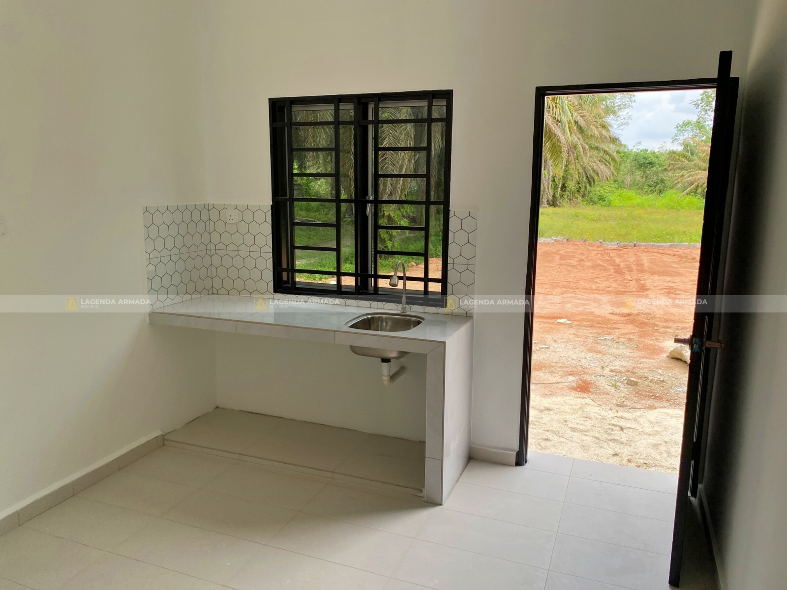 Lagenda Rumah Sewa Kembara (Puan Sima Azwa)