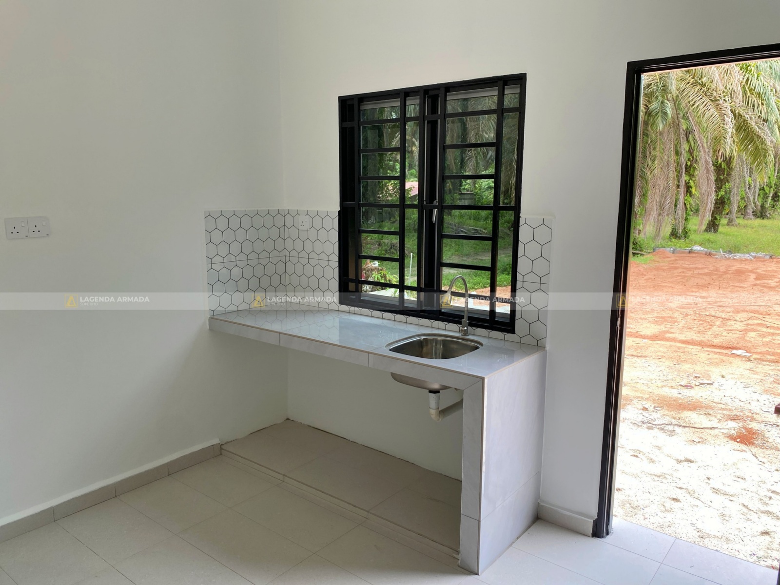Lagenda Rumah Sewa Kembara (Puan Sima Azwa)