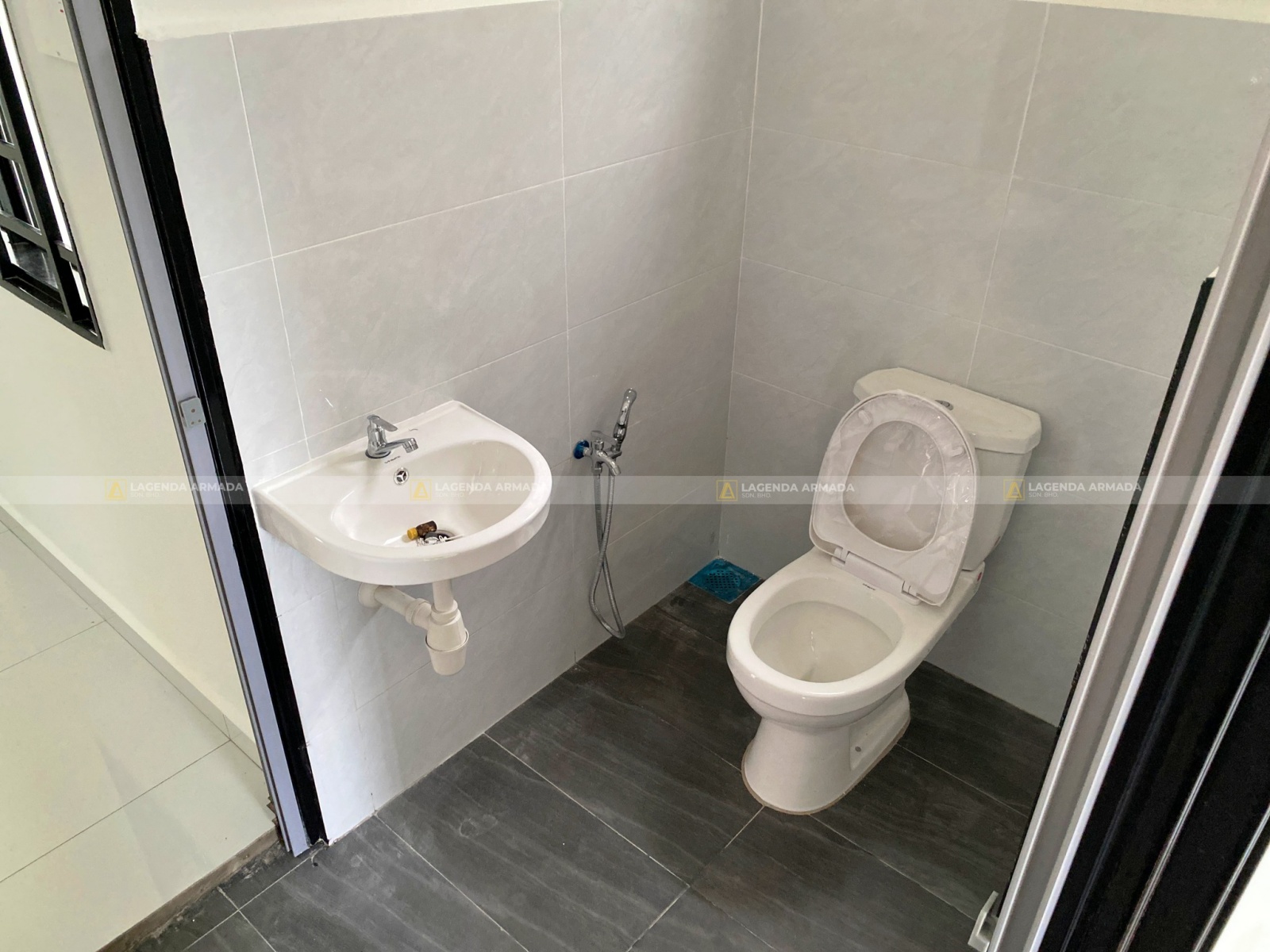 Lagenda Rumah Sewa Kembara (Puan Sima Azwa)