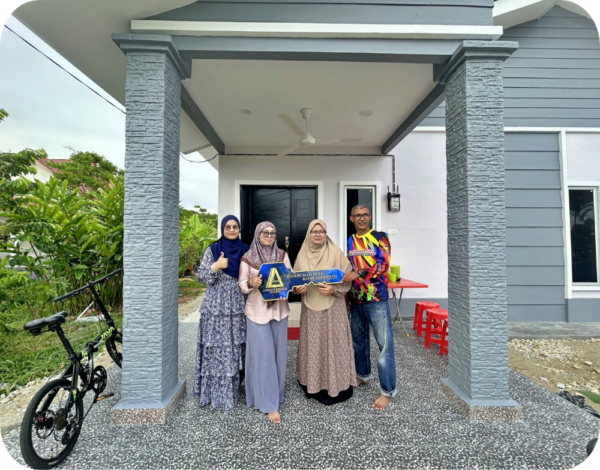 Serahan Kunci Rumah - Bina Rumah Dulu, Bayar Kemudian